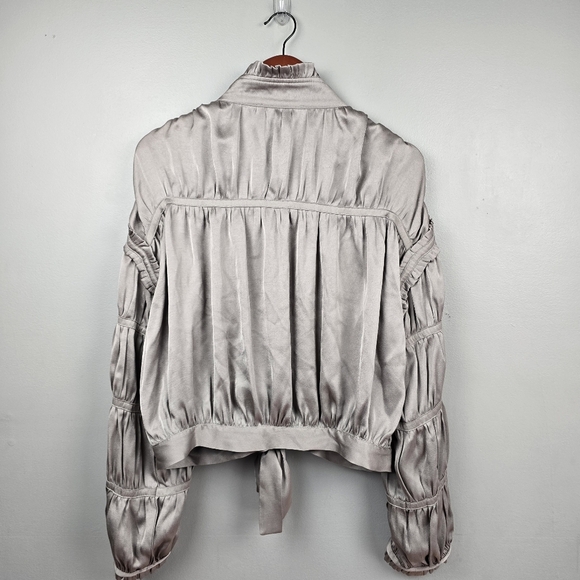CURRENT AIR Anthropology‎ Gray Crop Long Sleeve Satin Jacket Womens Size L - Picture 3 of 12